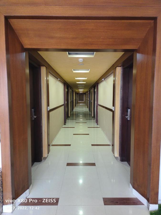 Tgv Hotel อาเมดาบัด ภายนอก รูปภาพ